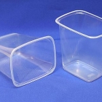 Контейнеры пластиковые  Контейнер прямоугольный- одноразовый Предназначен для упаковки закусок и салатов Используется в комплекте с крышками Размер 108  х 82 х 106 мм Объем - 500 мл Материал ПП Цвет прозрачный